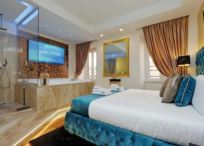 Spanish Hills Collection Luxury & Jacuzzi 4*