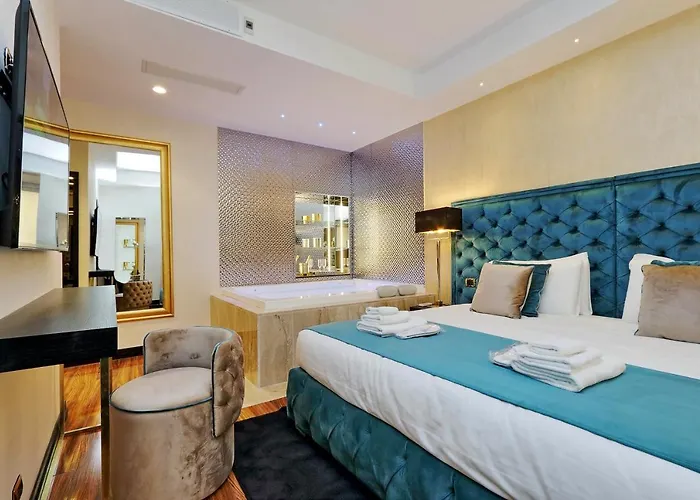 Spanish Hills Collection Luxury & Jacuzzi 4* Rome